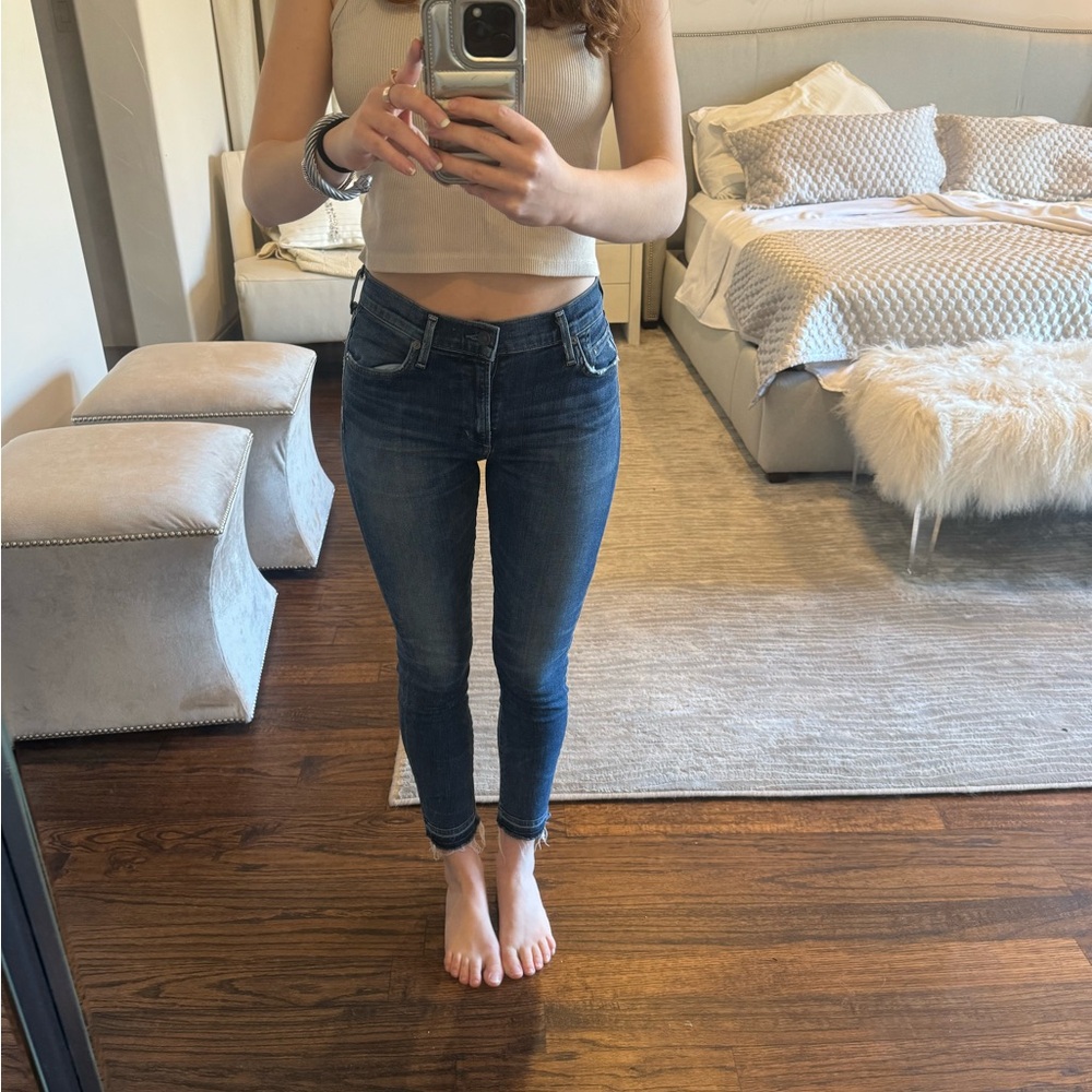 Blue Skinny Jeans with a Sleek Fit and Ankle Length